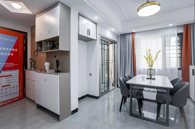 112㎡現(xiàn)代簡約，巧用配色締造環(huán)境格調，實用軟裝也能讓家庭美輪美奐